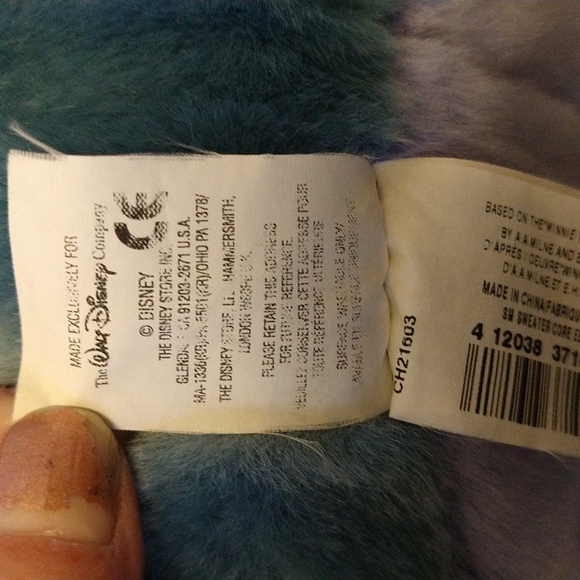 VGUC. Disney store exclusive Winnie the Pooh Eeyore snowflake plush stuffed toy. - Picture 8 of 11